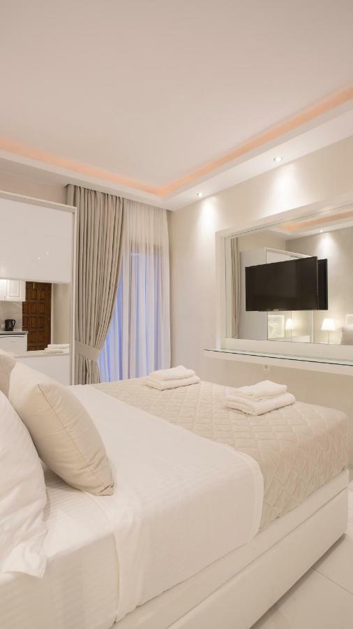 Amaryllis Luxury Rooms Platamonas Exterior photo